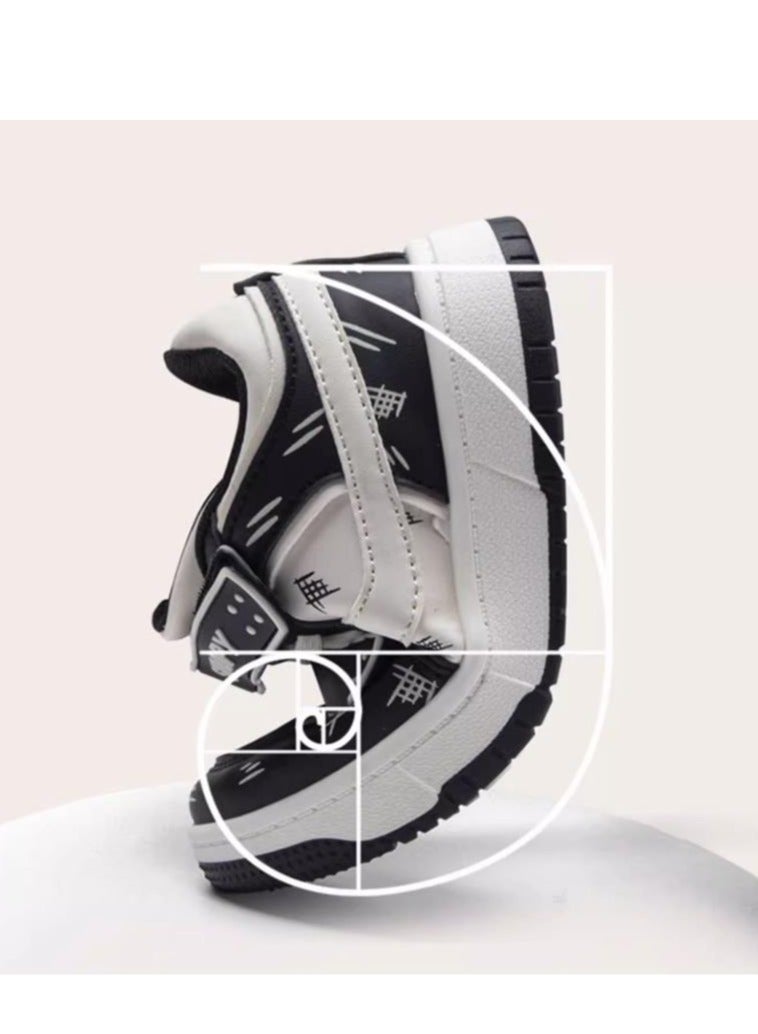 Snoopy Children's Waterproof Low Cut Sports And Leisure Shoes - Image 4