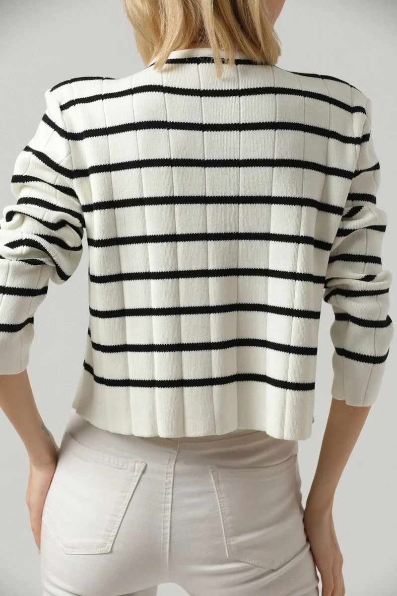 Winter Club Women's Crew Neck Soft Texture Crop Cardigan