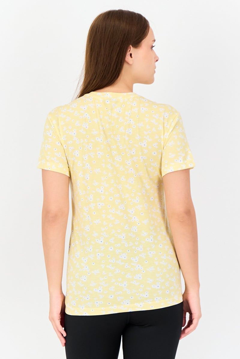 PUMA تي شيرت نسائي بأكمام قصيرة ومقاس مريح، متعدد الألوان - Image 4