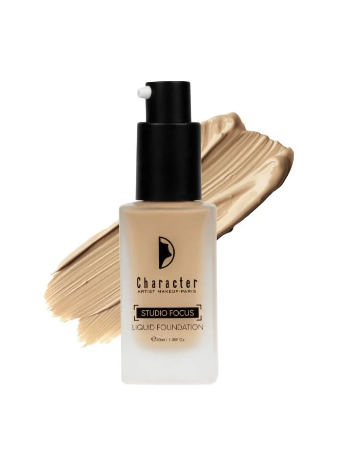Character Studio Focus Liquid Foundation
