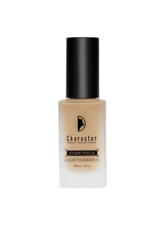 Character Studio Focus Liquid Foundation