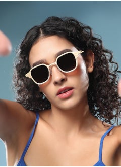 Haute Sauce Polarized Full Rim Wayfarer Sunglasses For Women  - Image 4