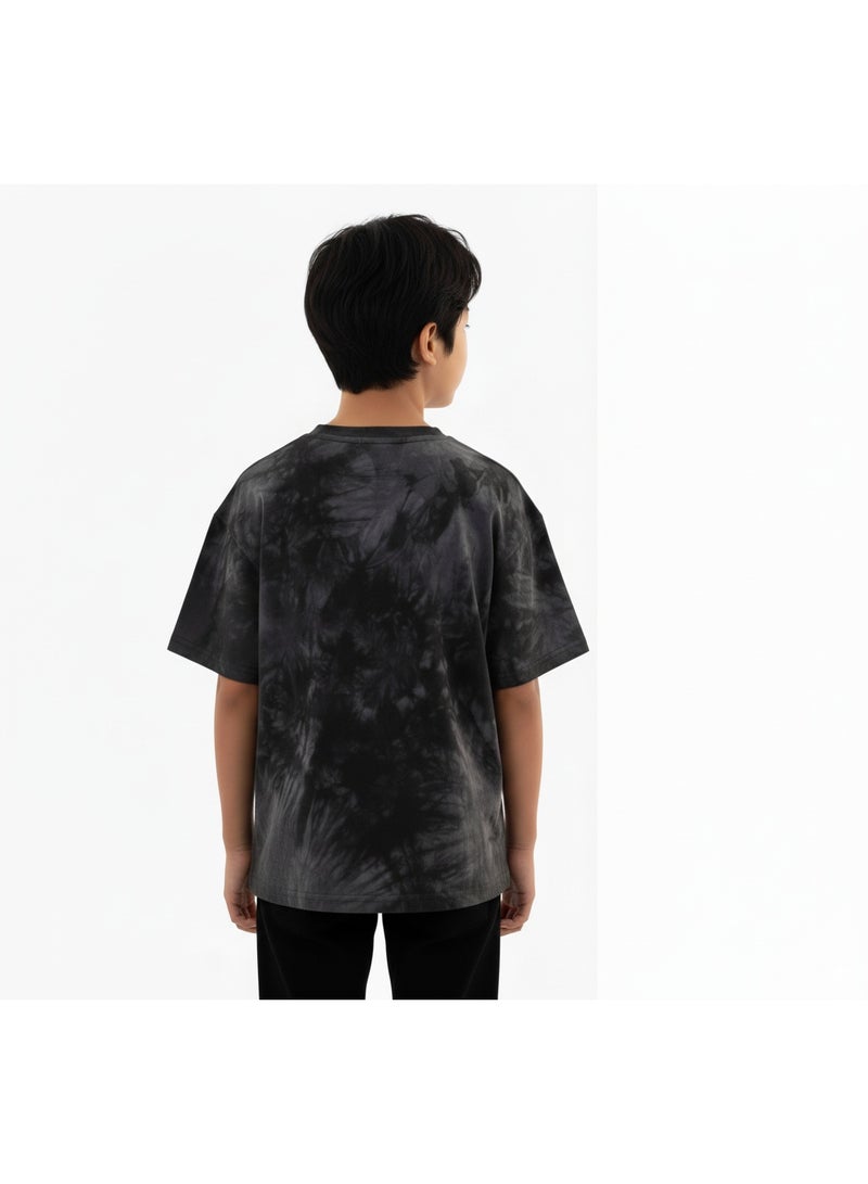 جوانا تي شيرت أولاد برقبة دائرية وأكمام قصيرة مع عبارات "أيام أفضل قادمة" - أسود - سنتان - Image 3