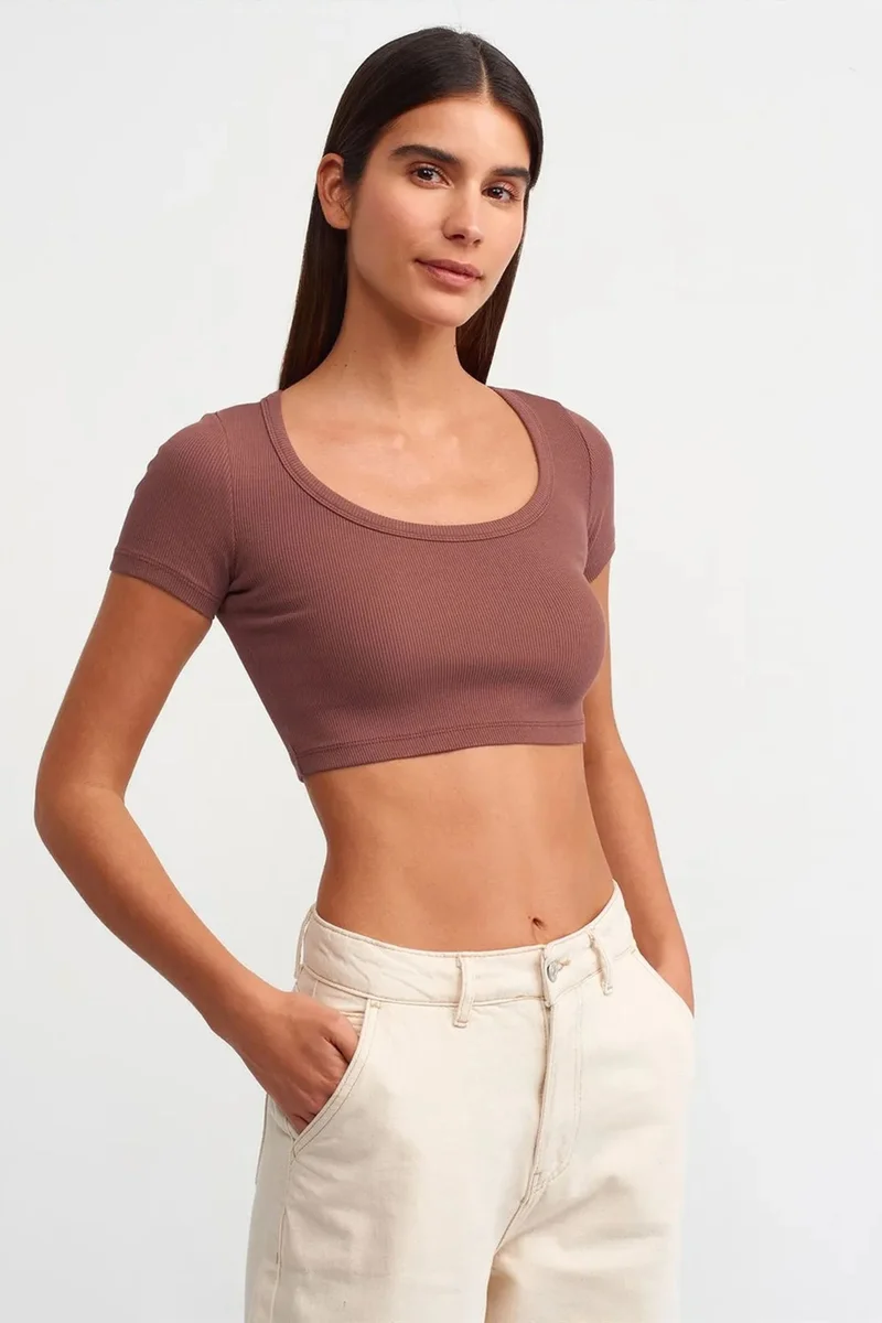 DILVIN Women's Ribbed Crop T-Shirt