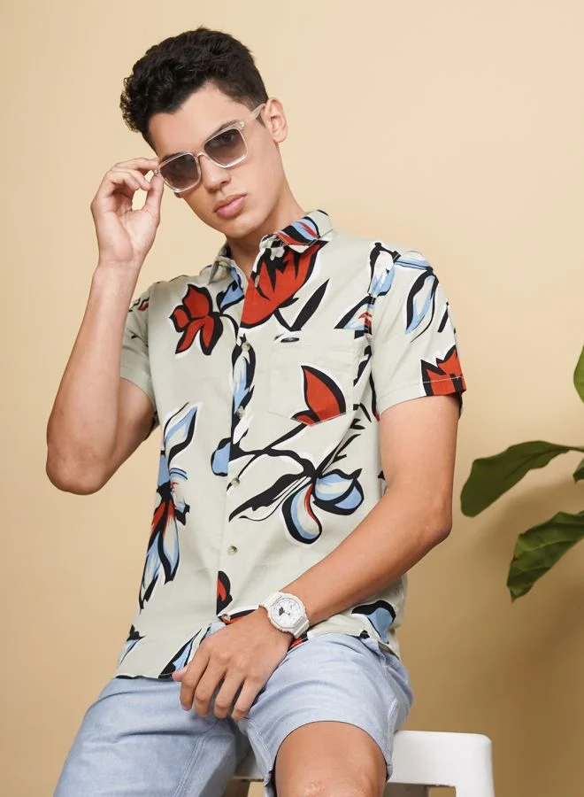 The Indian Garage Co Men Slim Fit Floral Printed Half Sleeves Spread Collar Resort Wear Shirt