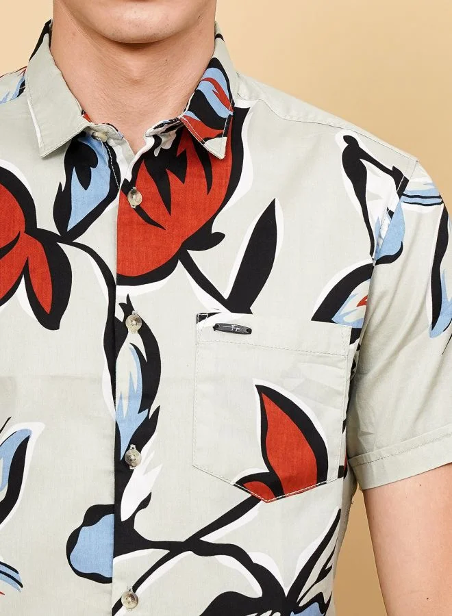 The Indian Garage Co Men Slim Fit Floral Printed Half Sleeves Spread Collar Resort Wear Shirt
