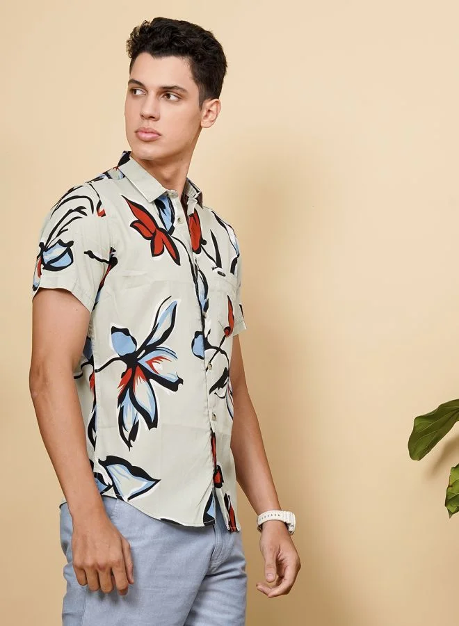 The Indian Garage Co Men Slim Fit Floral Printed Half Sleeves Spread Collar Resort Wear Shirt