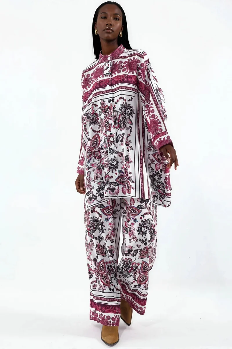 جينيفر Patterned V-Neck Blouse And Wide-Leg Trousers Set