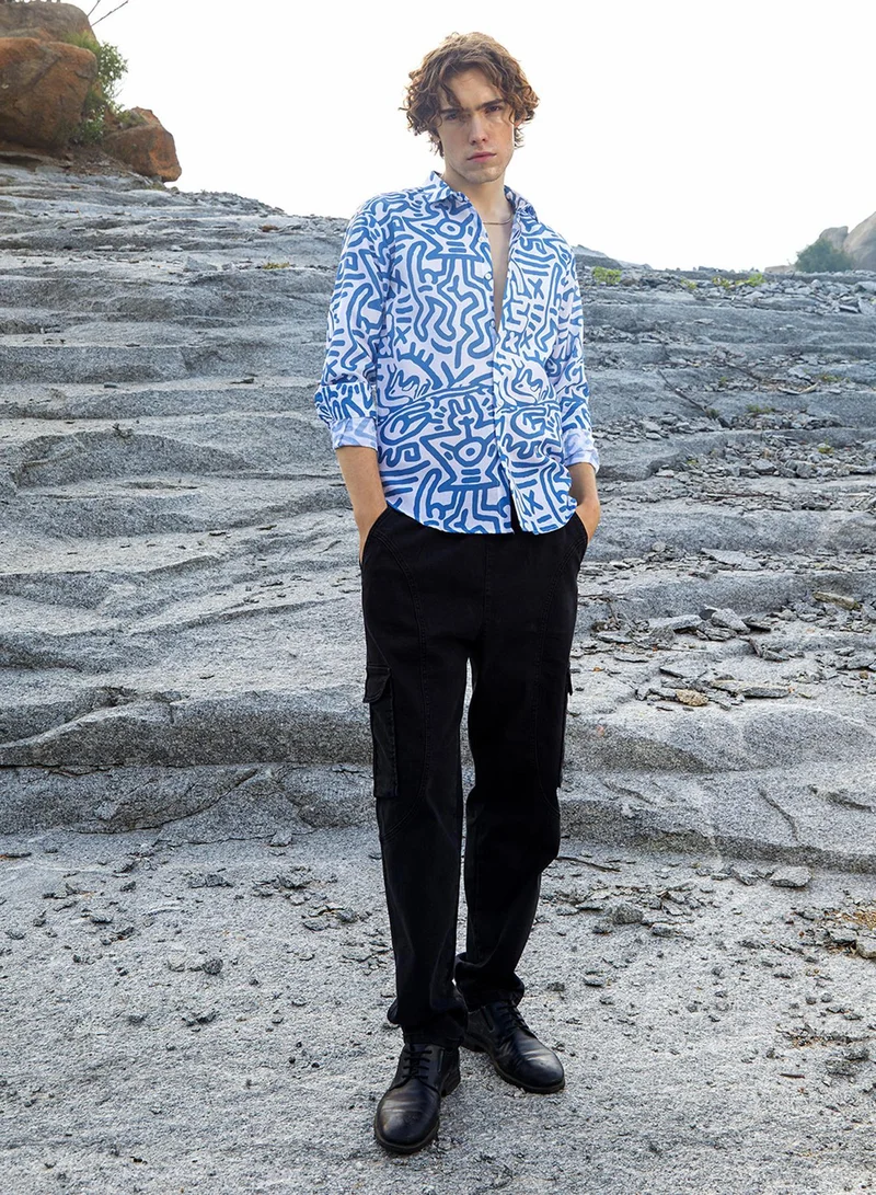 Campus Sutra Men's Azure Blue & Daisy White Contrast Graffiti Shirt