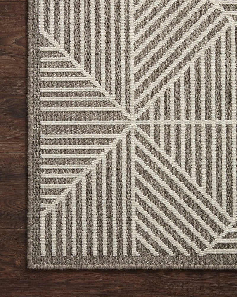 Loloi Rainier Collection RAI-03 Natural/Ivory 5'-3" x 7'-7" Area Rug - Image 5