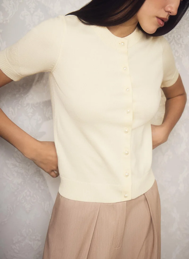 Lichi Cardigan with short sleeves and pearl buttons