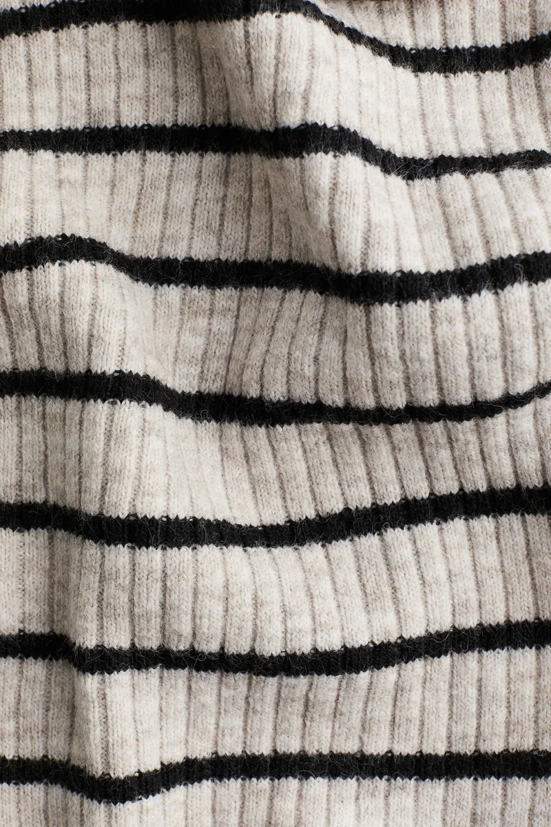 اتش اند ام Oversized Polo-Neck Jumper