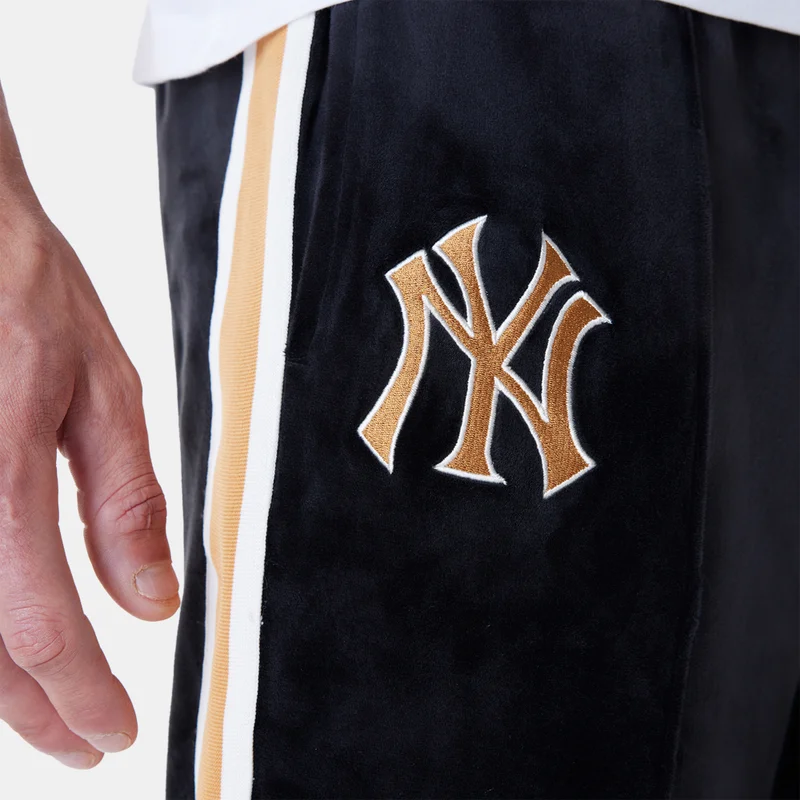 New Era Black Men's MLB New York Yankees Velour Track Jacket for Men | Best Price UAE