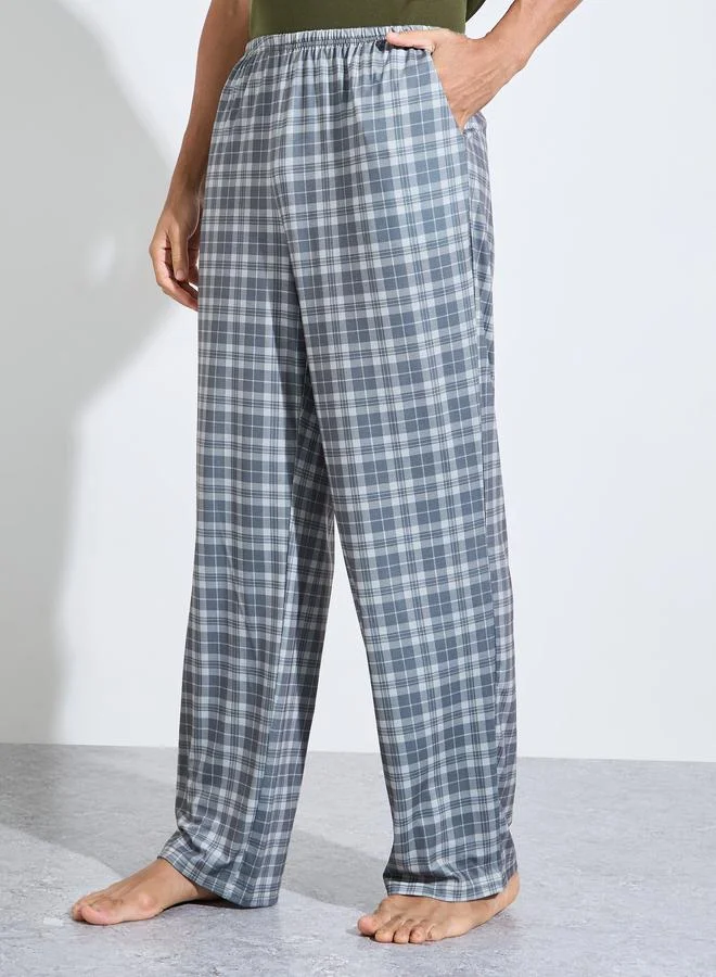 Styli  Olive Solid Short Sleeves T-Shirt and Checked Straight Leg Pants Pyjama Set for Men | Best Price UAE