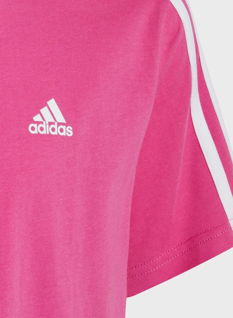 adidas تيشيرت فضفاض أساسي بخطوط شعار الماركة