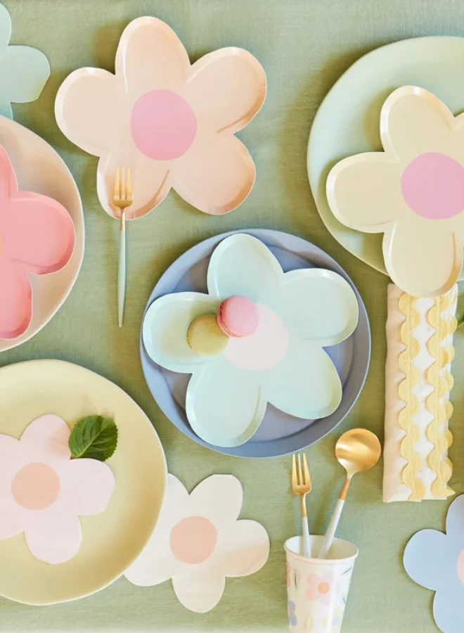 Meri Meri Daisy Shaped Plates