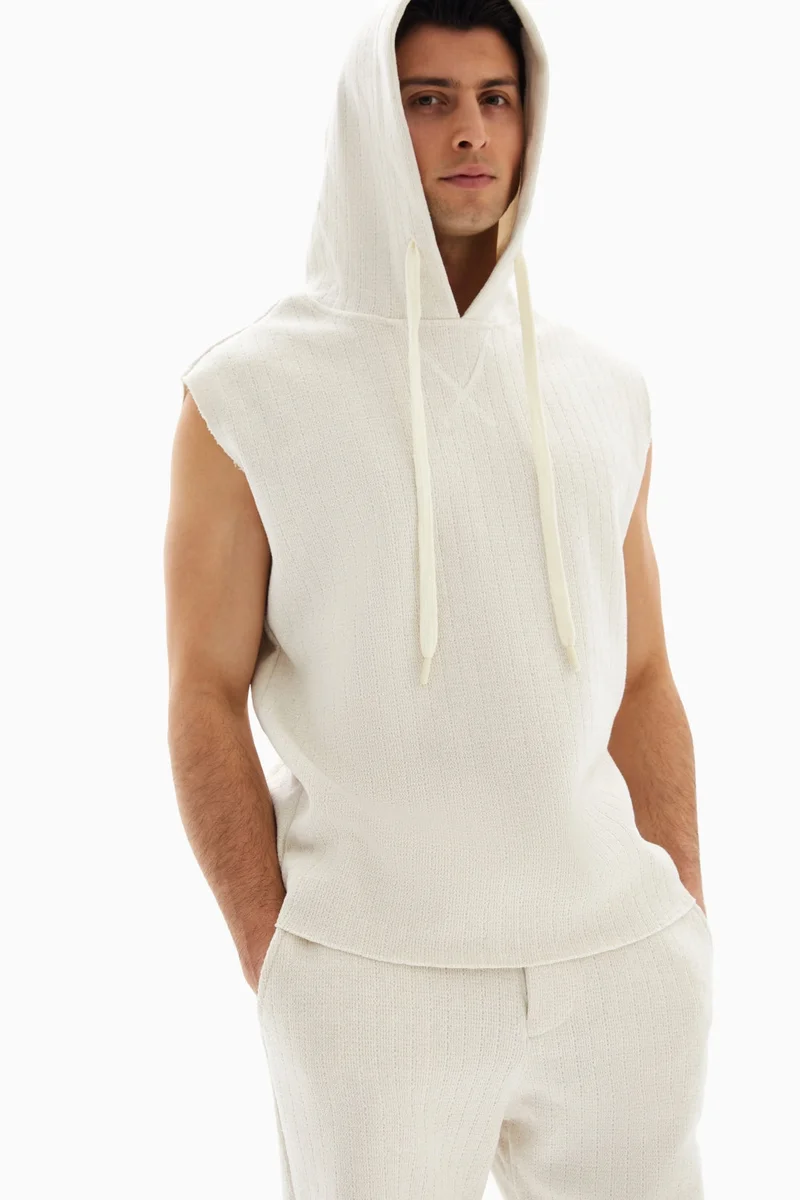 وي كرييت White Textured Set of Hoodie and Shorts By WECRE8