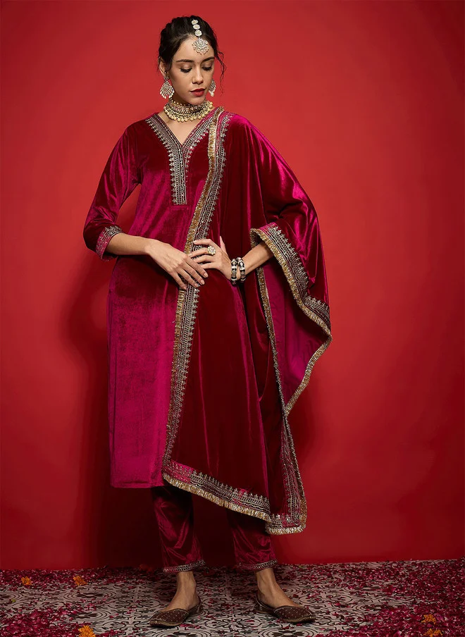SASSAFRAS Embroidered Velvet Dupatta in Maroon for Women