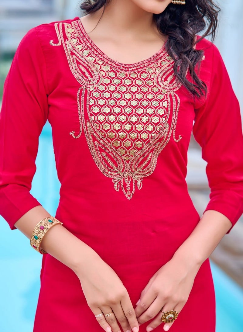 Women Designer Kurta with Pant and heavy embroidery Dupatta Set  - Image 4