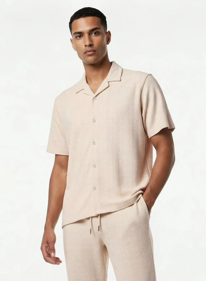 ايكونيك Iconic Men Regular Fit Camp Collar Textured Shirt