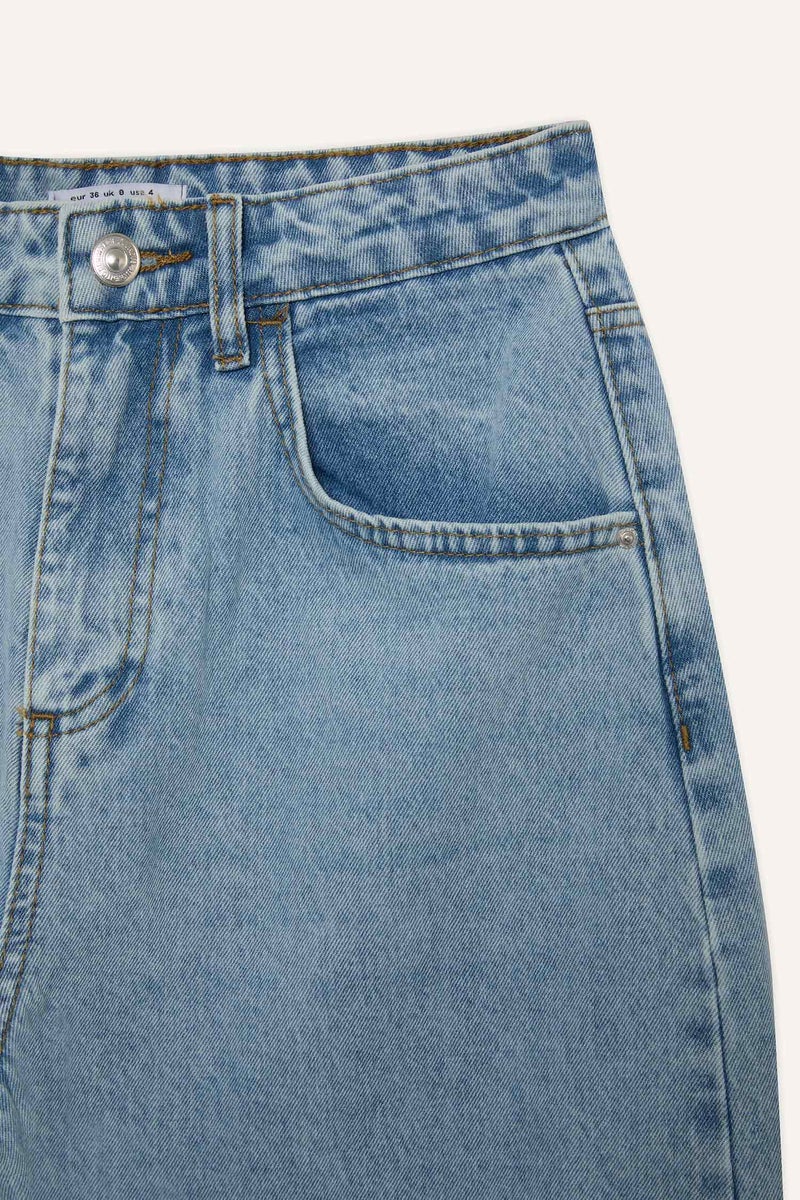 DeFacto Woman Baggy Fit High Waist Straight Leg Long Jeans  - Image 3