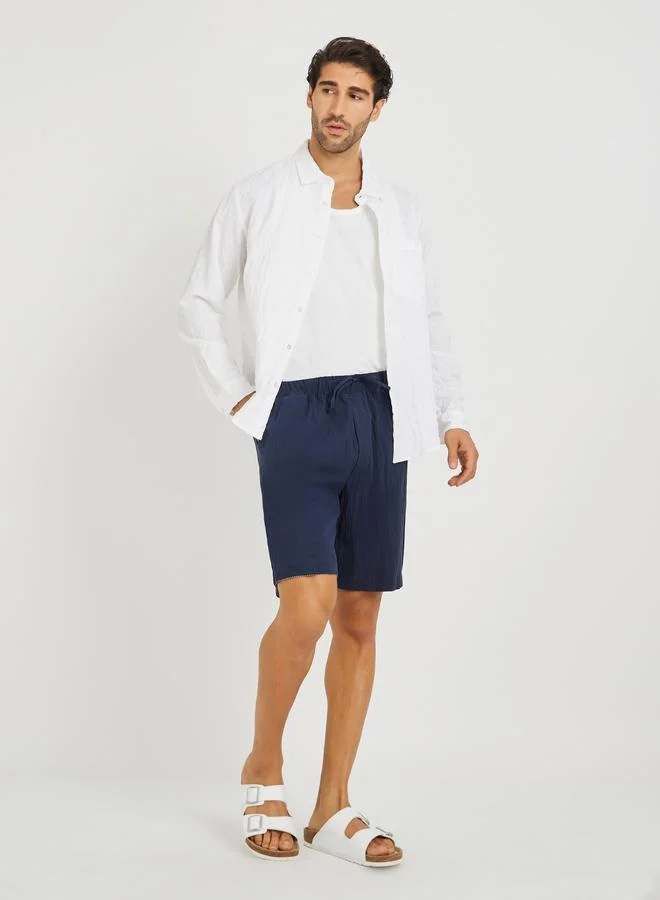 Take Two Take Two Men Navy Blue Solid Drawstring Waist Pocket Detail Bermuda Shorts
