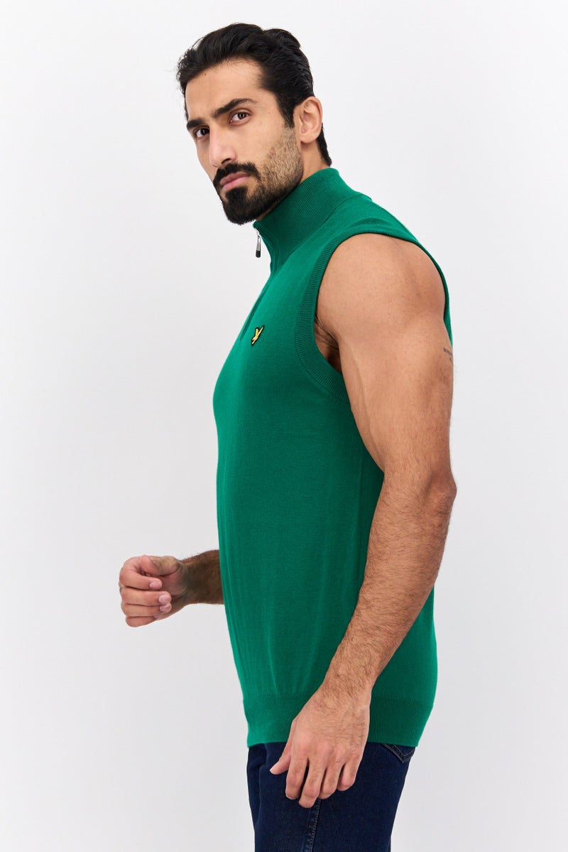 Lyle & Scott سترة بدون أكمام برقبة قمعية للرجال، خضراء - Image 2