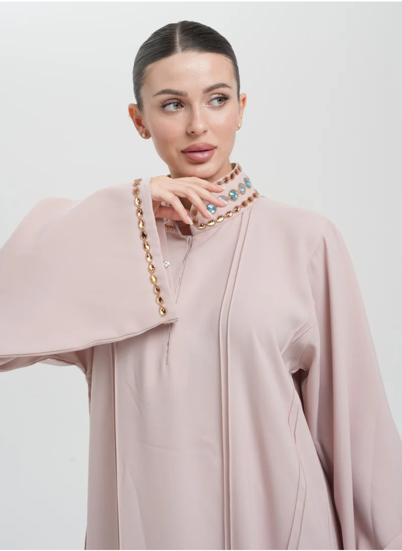 Meem by Mariyah Closed embellished abaya