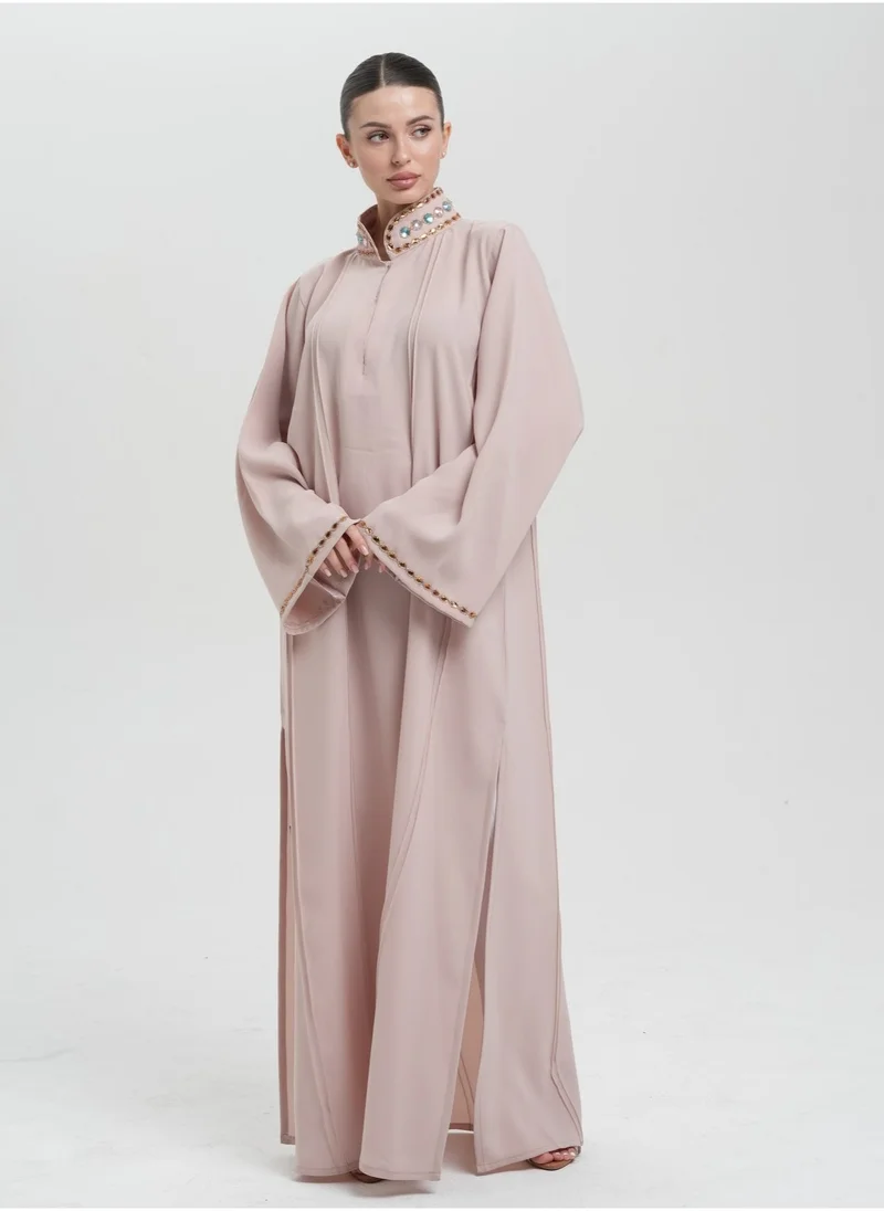 Meem by Mariyah Closed embellished abaya