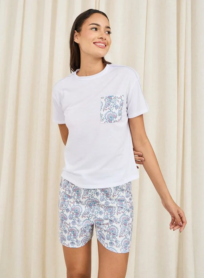 ستايلي Floral Print Pocket Detail T-Shirt and AOP Short Set