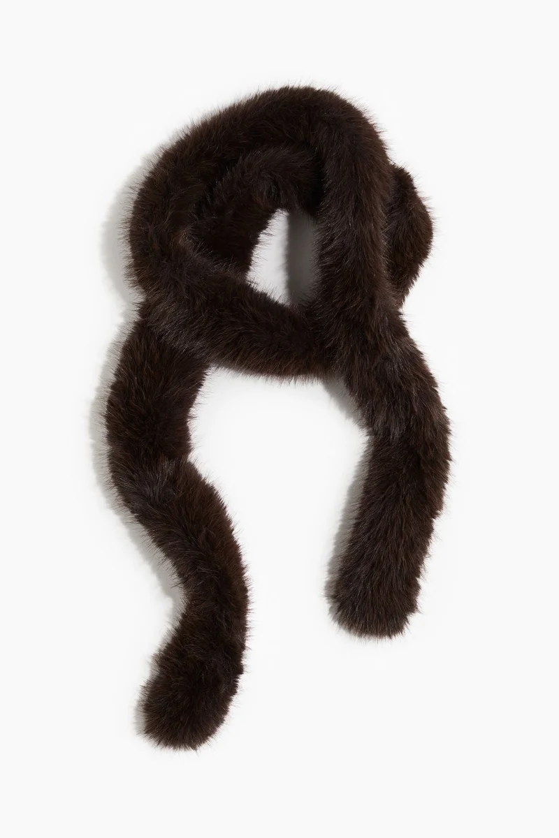 H&M Fluffy-Knit Scarf