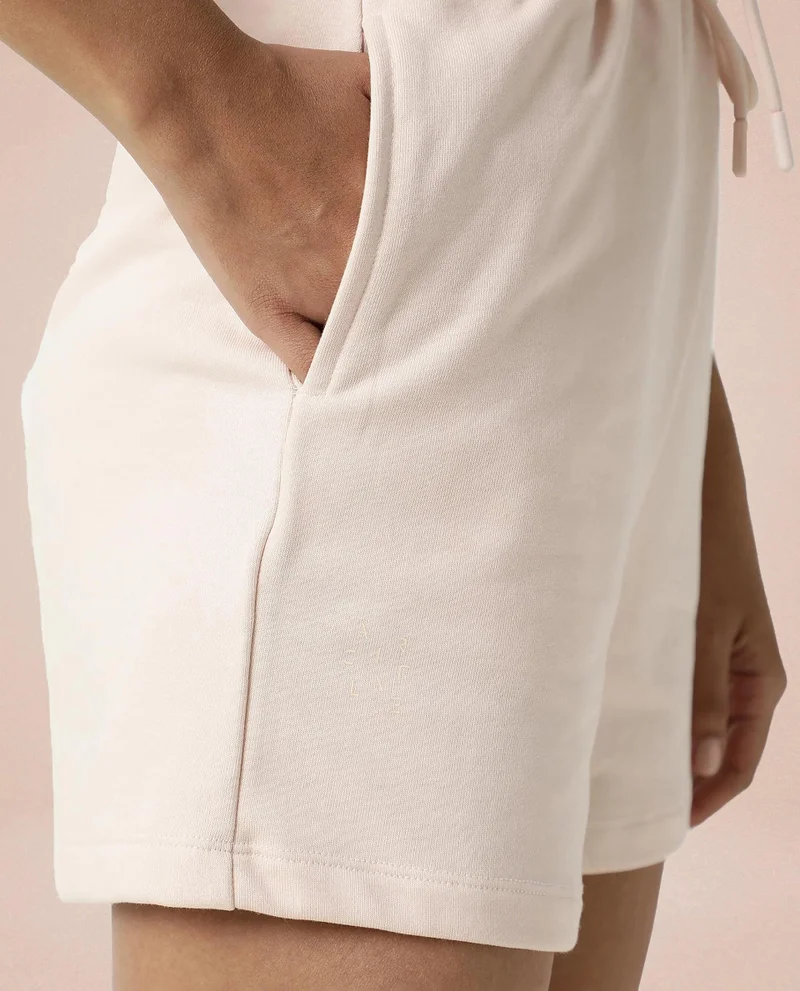 ريريزم Women's Mid Rise Shorts