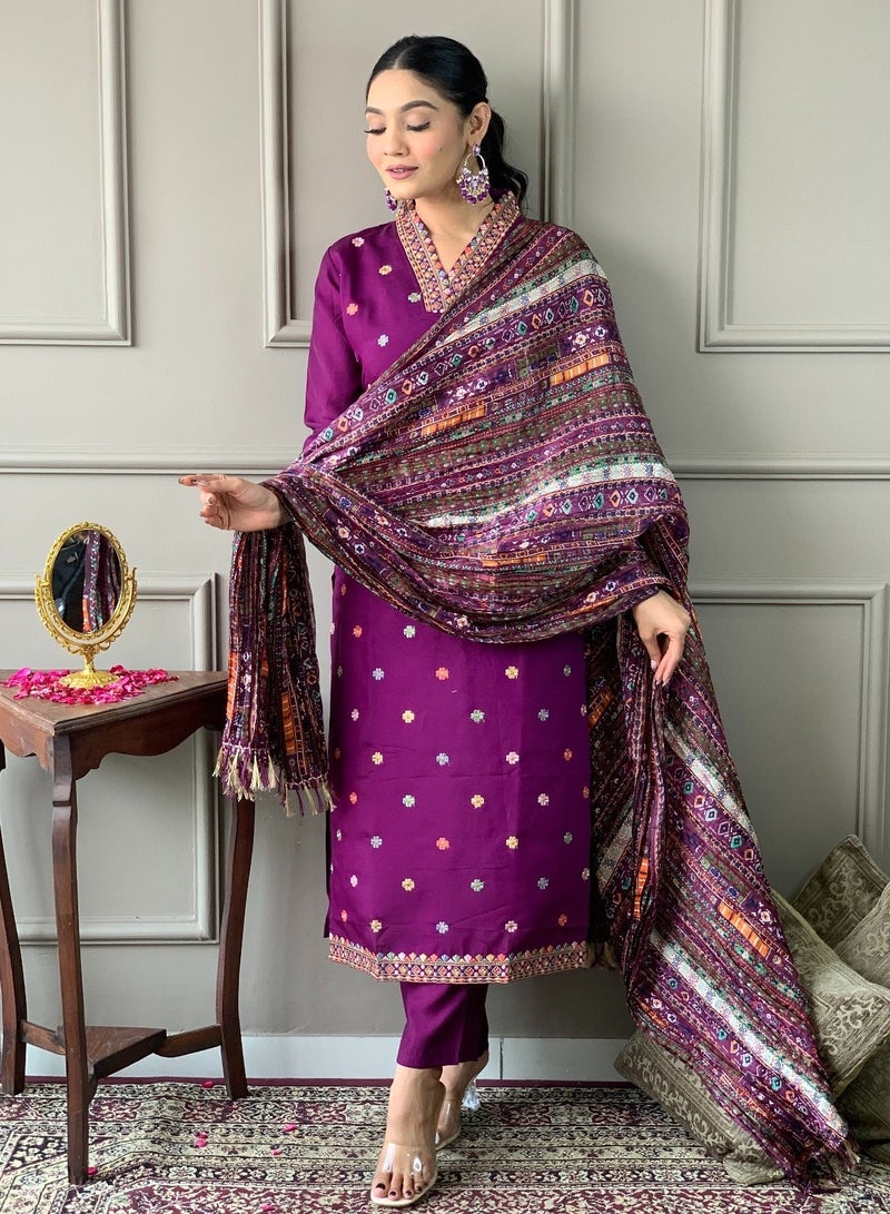 Women Viscose Chanderi M Kurta with pant and heavy embroidery dupatta set  - Image 1