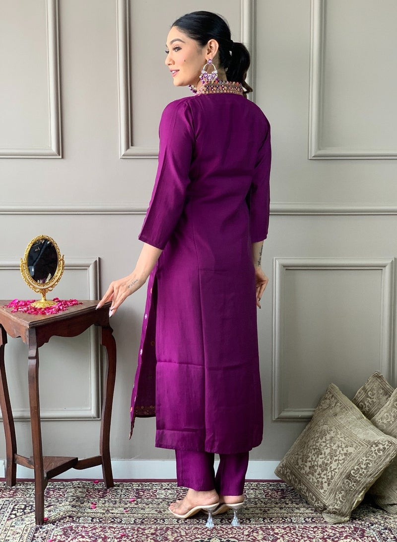 Women Viscose Chanderi M Kurta with pant and heavy embroidery dupatta set  - Image 2