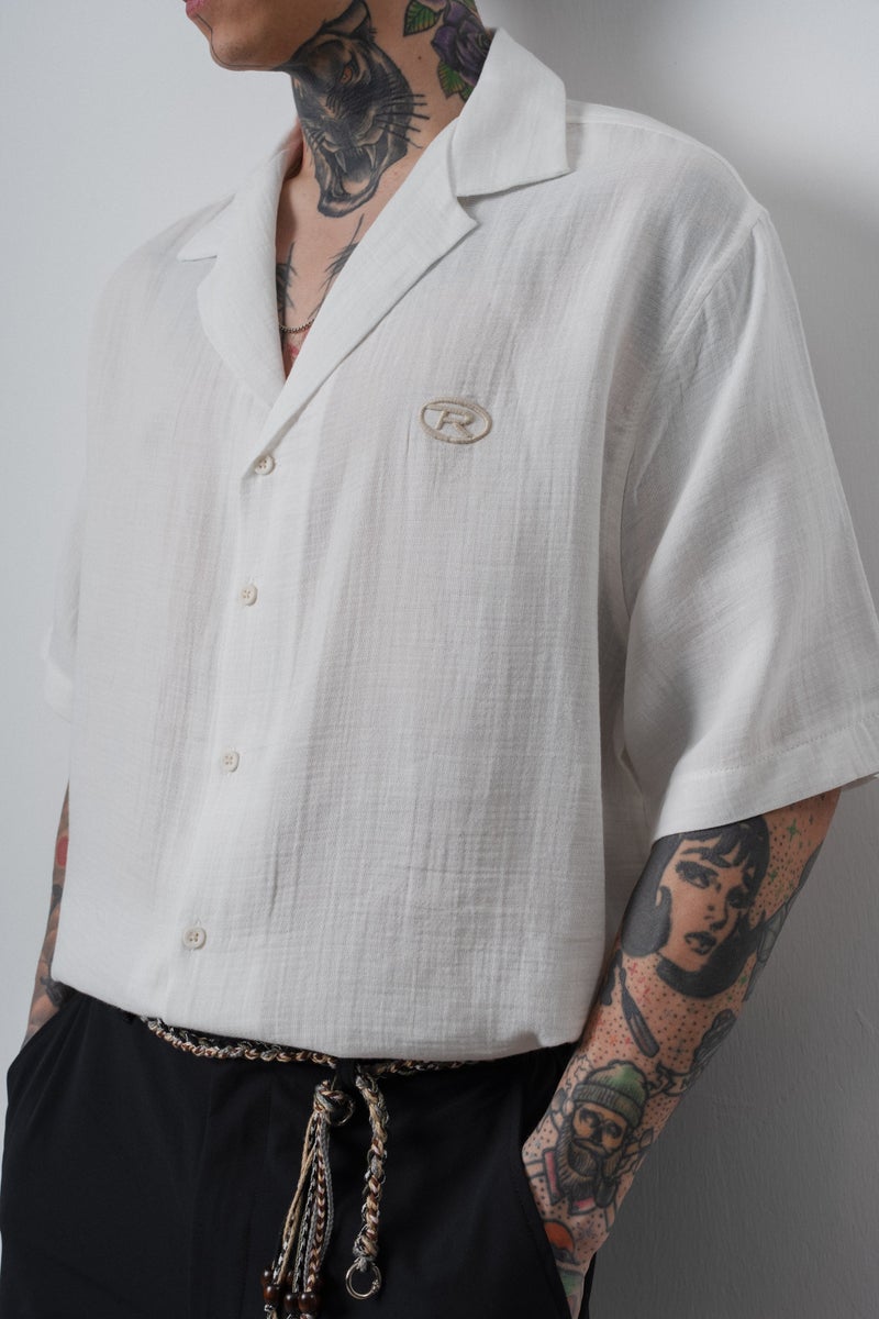 RESPIRE Men's R Embroidered Short-Sleeve Muslin Oversize Shirt, Ecru - Image 5