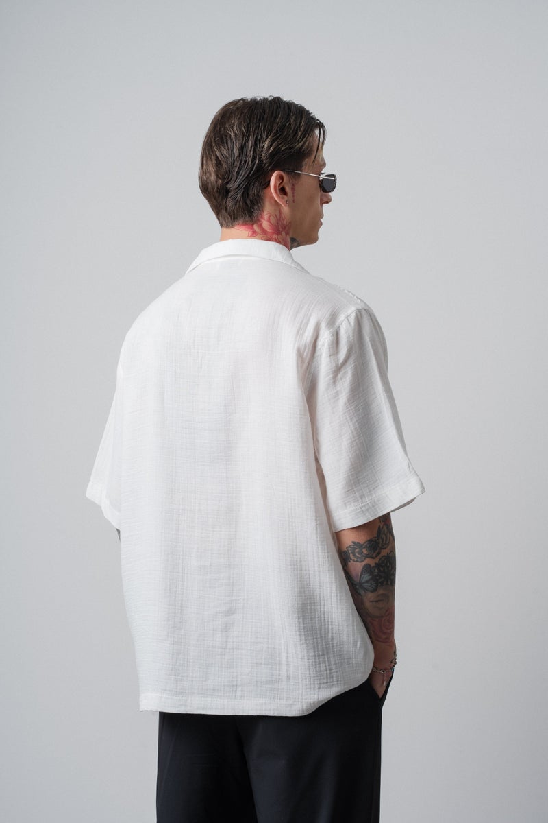 RESPIRE Men's R Embroidered Short-Sleeve Muslin Oversize Shirt, Ecru - Image 4