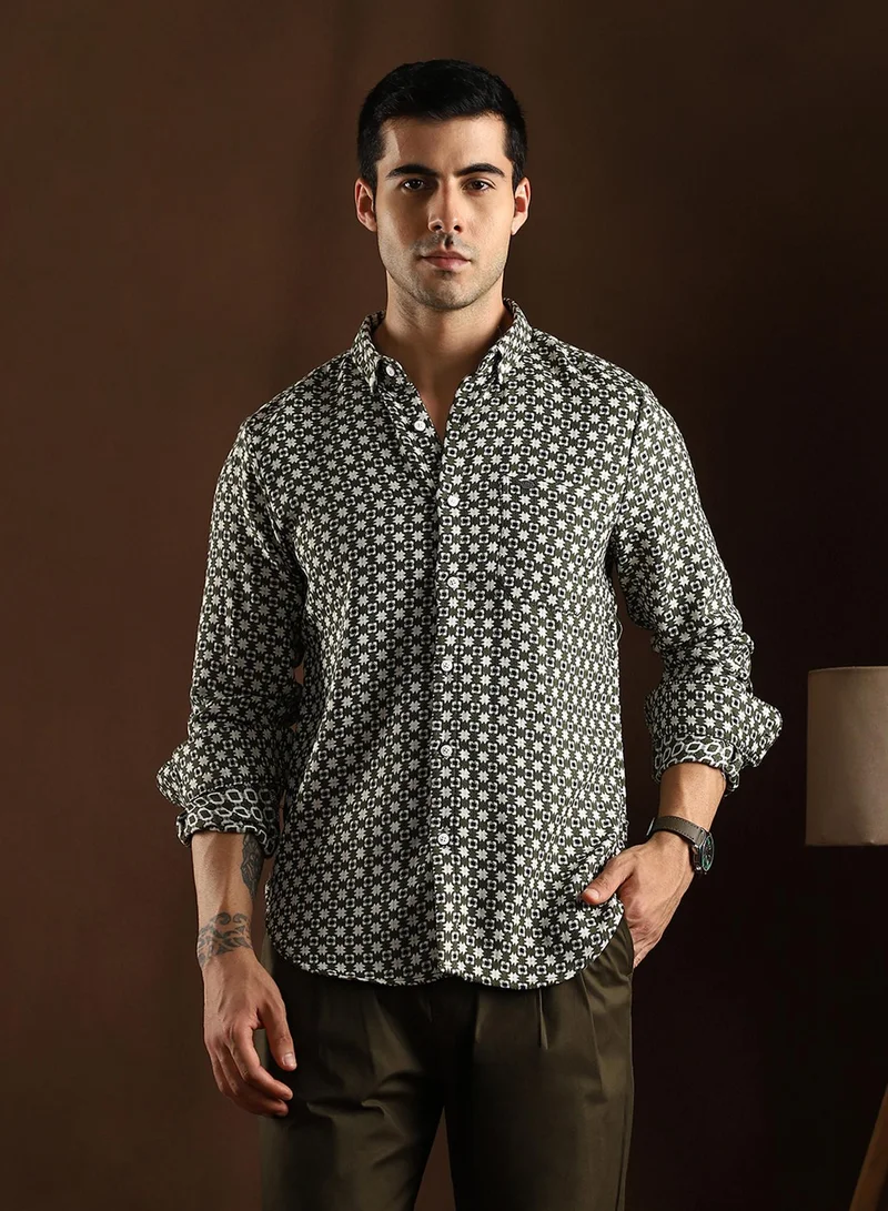Campus Sutra Campus Sutra Men's Olive Green Motif-Block Regular Shirt For Casual Wear | Spread Collar | Long Cuffed Sleeves | Button Closure | Shirt Crafted With Comfort Fit For Everyday Wear