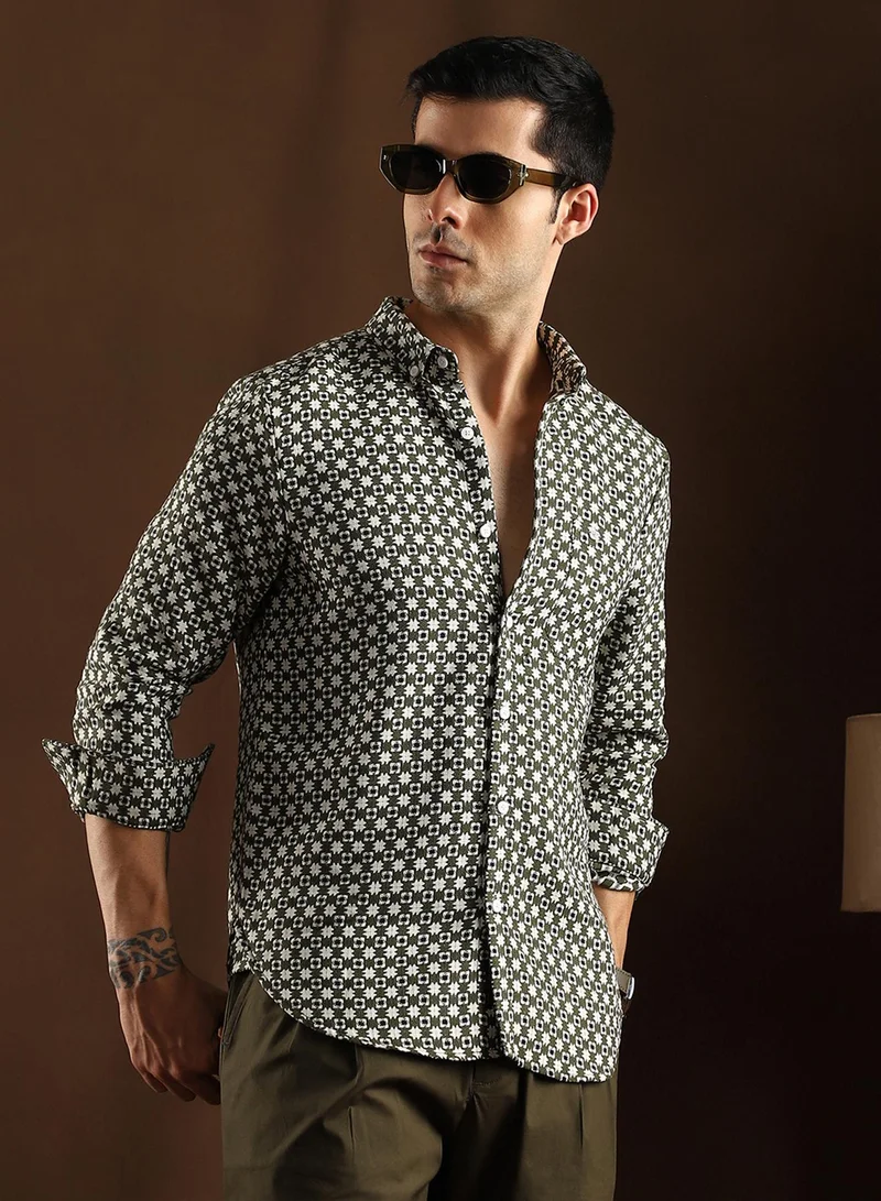 Campus Sutra Campus Sutra Men's Olive Green Motif-Block Regular Shirt For Casual Wear | Spread Collar | Long Cuffed Sleeves | Button Closure | Shirt Crafted With Comfort Fit For Everyday Wear