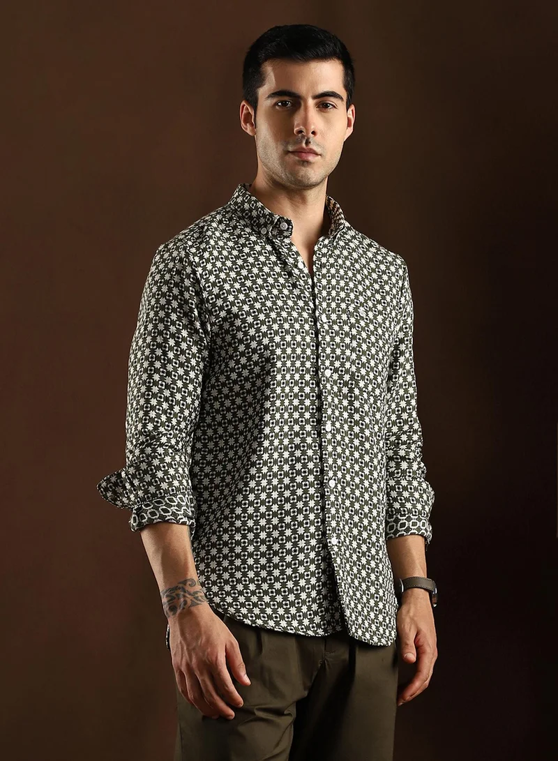 Campus Sutra Campus Sutra Men's Olive Green Motif-Block Regular Shirt For Casual Wear | Spread Collar | Long Cuffed Sleeves | Button Closure | Shirt Crafted With Comfort Fit For Everyday Wear