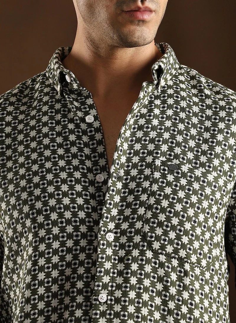 Campus Sutra Campus Sutra Men's Olive Green Motif-Block Regular Shirt For Casual Wear | Spread Collar | Long Cuffed Sleeves | Button Closure | Shirt Crafted With Comfort Fit For Everyday Wear