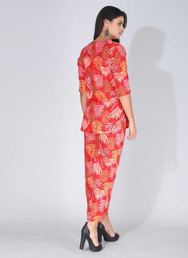 FIMS تونيك مطبوع على شكل V مع بنطلونات بالازو - Image 5