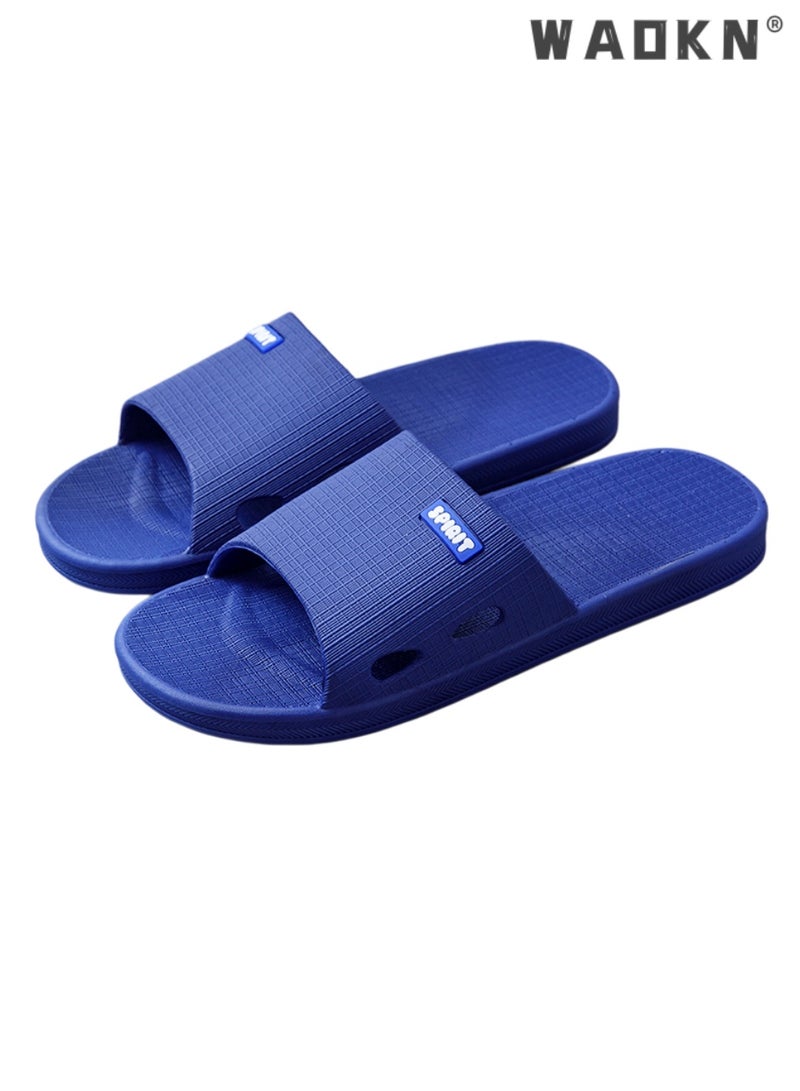 دبليو أيه أو كي أن الرجال مفتوحة إصبع القدم PVC قطعة واحدة مصبوبة الشريحة Sandals ، الشبكة الإشعاعية المسطحة غير الانزلاق ارتداء الحذاء العادي المقاوم مع طباعة الرسالة الزخرفية على أعلى ، الحد الأدنى العصري كل الموسم شرائح دش في الهواء الطلق في الأماكن الداخلية ، الأزرق - Image 1