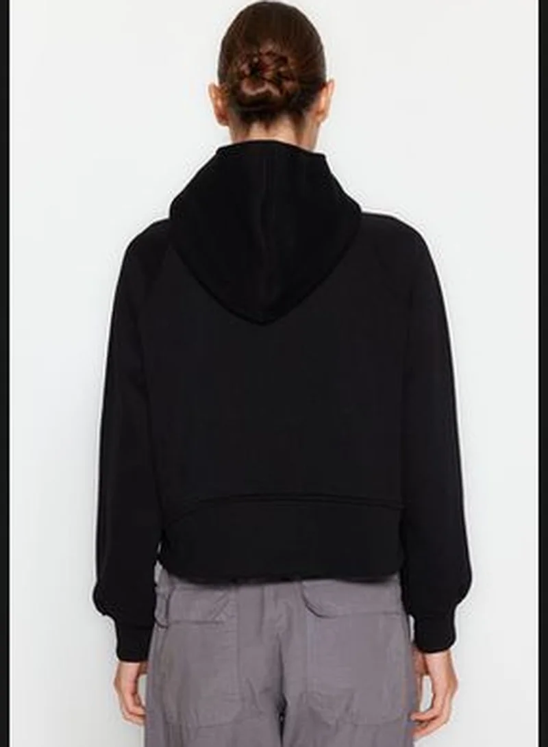 trendyol Black Hoodie with Zipper, Relaxed-Cut Crop, Fleece Inside, Knitted Sweatshirt TWOAW24SW00115.