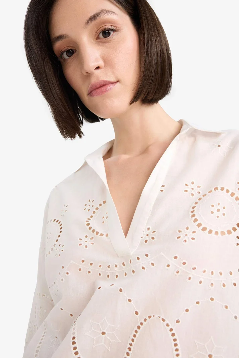 ديفاكتو Fall in Love Regular Fit Embroidered Beach Shirt