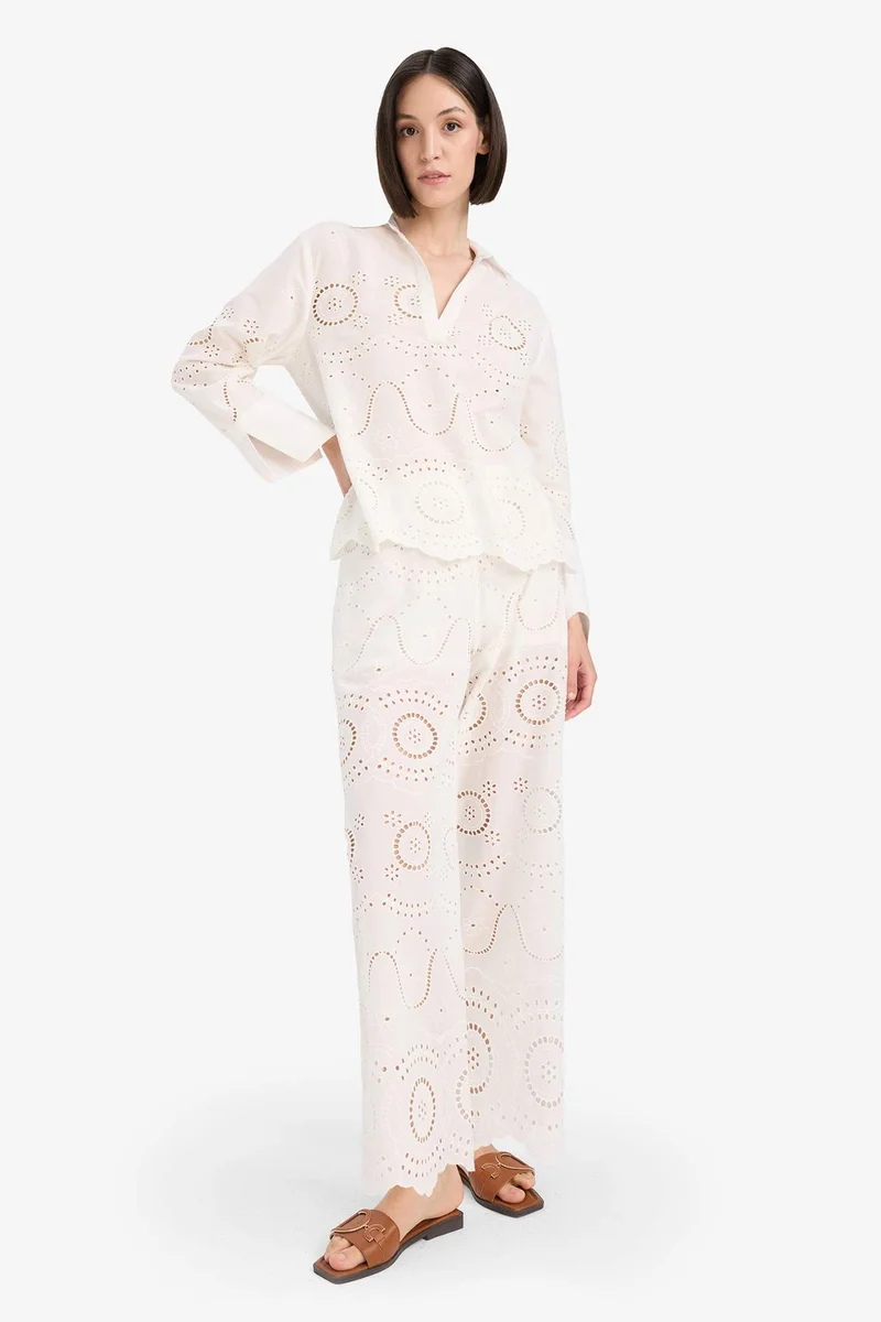 ديفاكتو Fall in Love Regular Fit Embroidered Beach Shirt