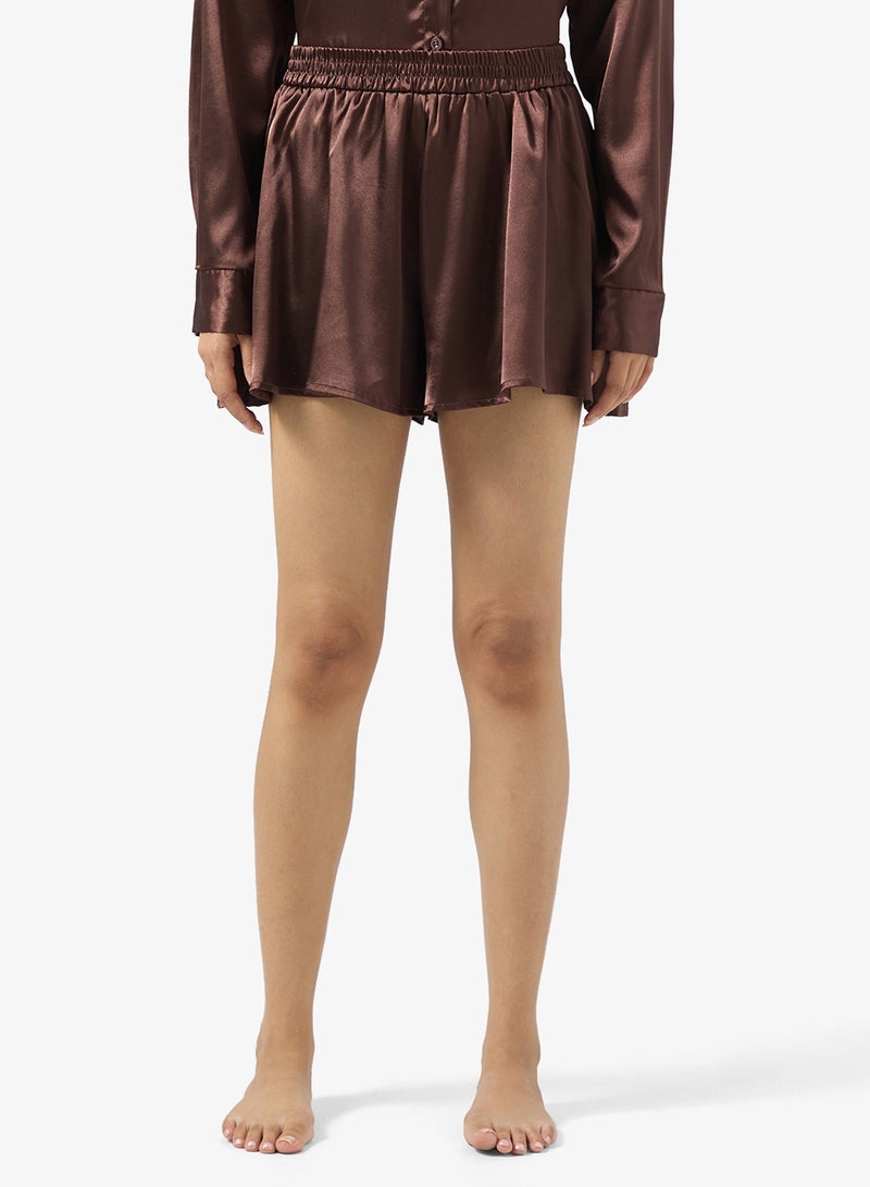 جينجر طقم بيجامة ساتان بأزرار و شورت - Image 4