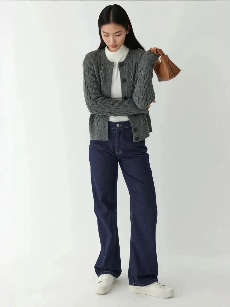 زوبعة كارديجان بأزرار بتصميم ضفيرة الشعر