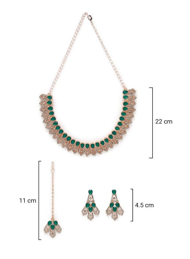 سوكهي طقم قلادة على شكل عظمة الترقوة من Sukkhi Fashionable AD بأحجار خضراء مع قرط وقلادة مانجتيكا | طقم مجوهرات للنساء (NS105558) - Image 4