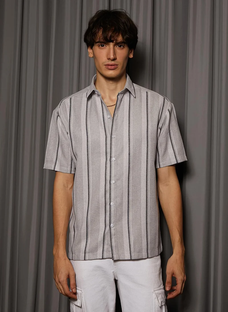 Campus Sutra Men's Ash Grey Unbalanced Striped Shirt