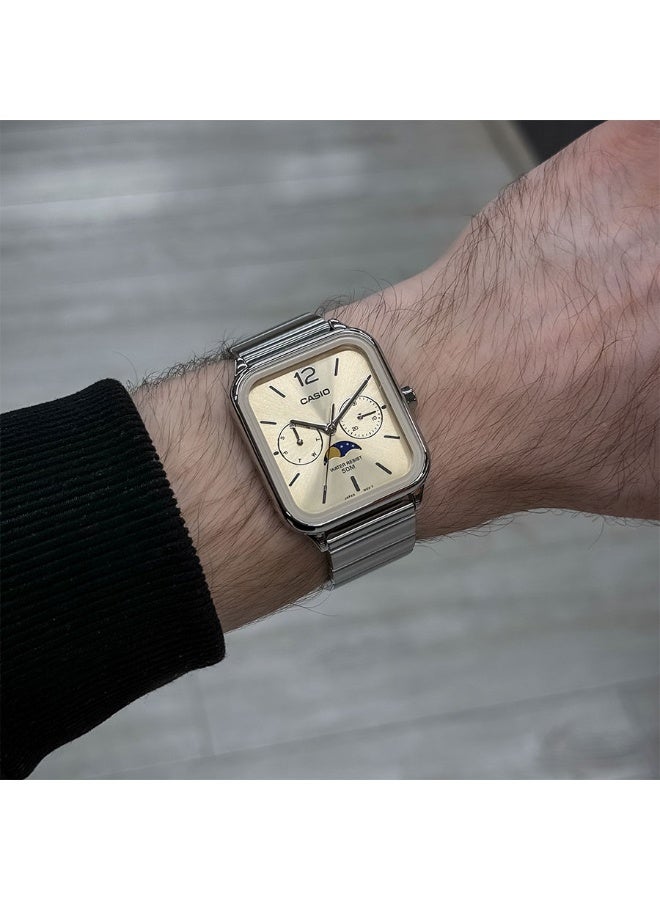 CASIO ساعة كاسيو MTP-M305D-9A للرجال بمرحلة القمر، هيكل من الفولاذ المقاوم للصدأ، قرص ذهبي، تناظرية متعددة الوظائف – عرض اليوم والتاريخ، مقاومة للماء حتى 50 متر - Image 2